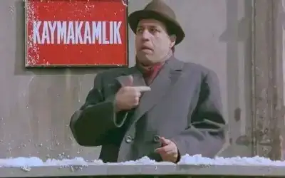 Deli Deli Küpeli