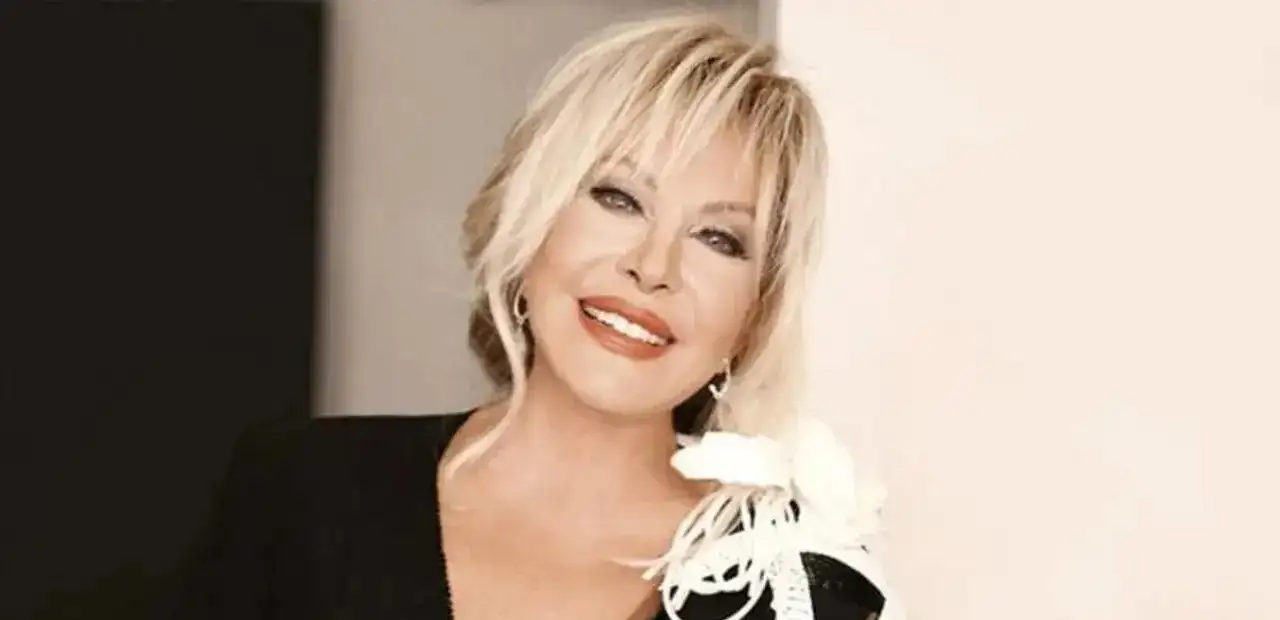 Emel Sayın