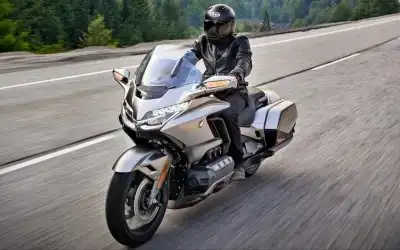 Touring Motosikletler