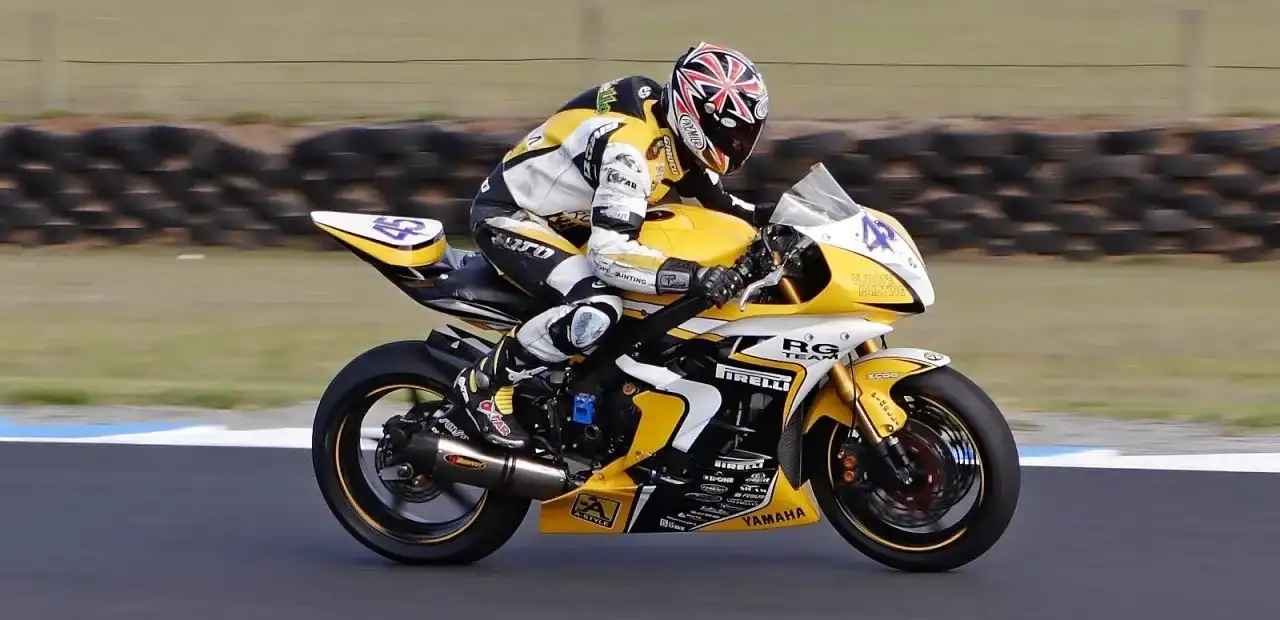 Racing Motosikletler