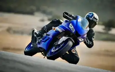 Yamaha R25