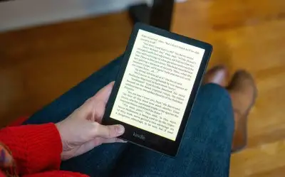 Amazon Kindle 6.8 İnç Paperwhite 5 Warmlight 2021 8 GB E-Kitap Okuyucu