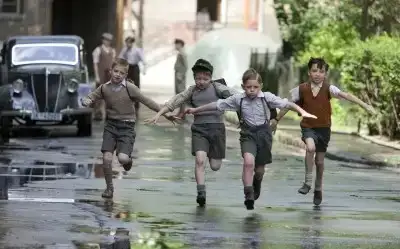 Çizgili Pijamalı Çocuk (The Boy in the Striped Pyjamas)