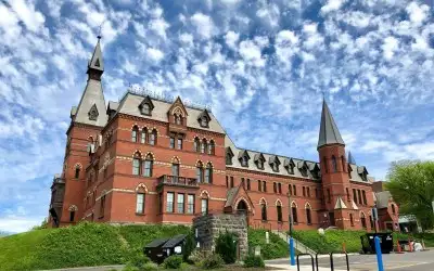 Cornell Üniversitesi