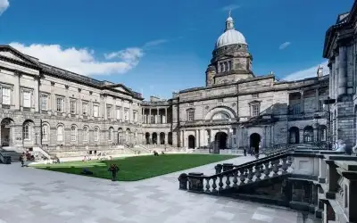 Edinburgh Üniversitesi