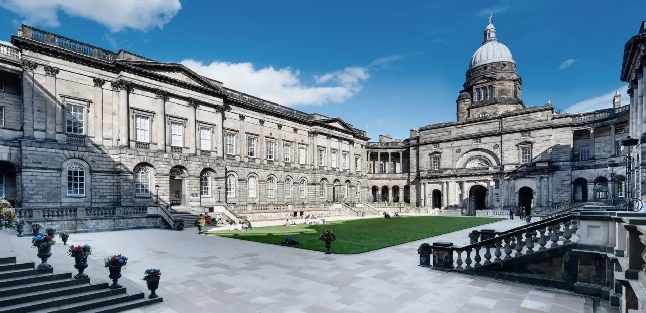 Edinburgh Üniversitesi