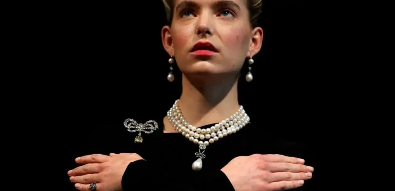 Marie Antoinette’in İnci Kolyesi