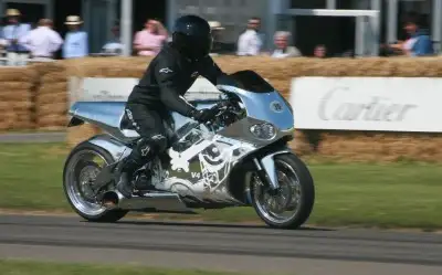 MTT Turbine Superbike Y2K