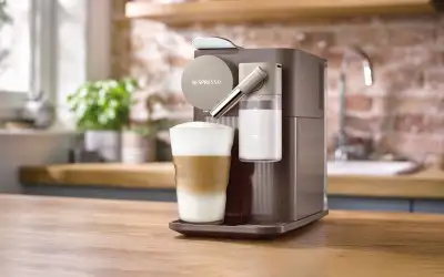 Nespresso Latissima One Kapsül Kahve Makinesi