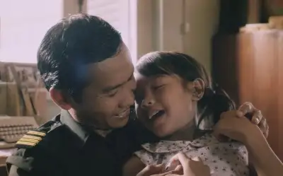 Önce Babamı Öldürdüler (First They Killed My Father)