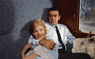 Rusyadan Sevgilerle (From Russia With Love)