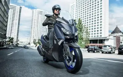 Yamaha XMAX 250