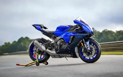 Yamaha YZF R1